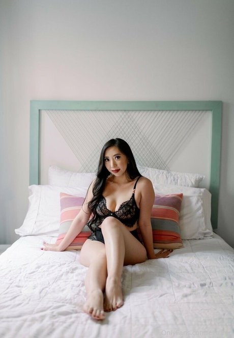 egirlren nice actress pics