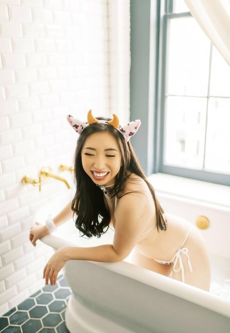 egirlren pornographic actress photo