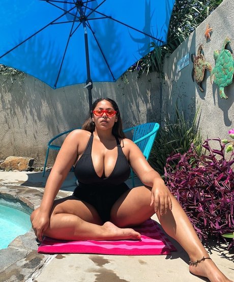 russian teen onlyfans pornographic photos