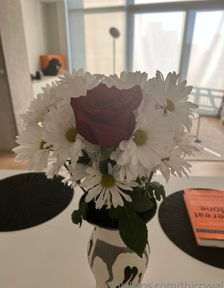 ThiccyVal nudes star archive