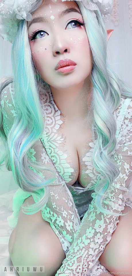 Ahriuwu naked star images