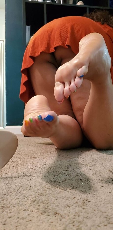 THEDCFOOTQUEEN best model img