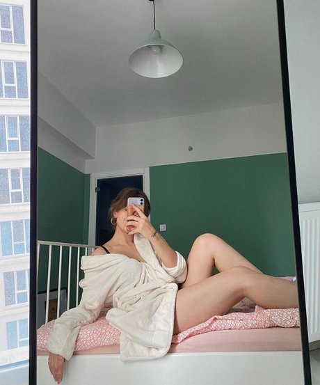 Buse yilmaz pornstar sexy pic