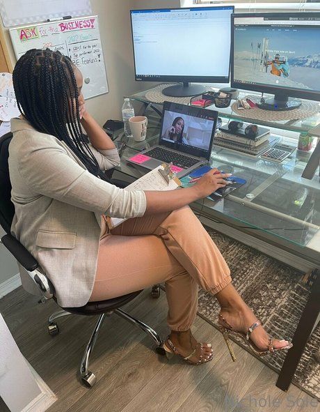 Nichole Sole model naked images