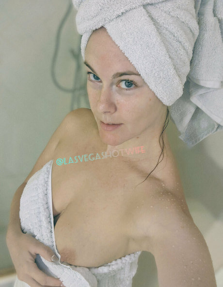 Las Vegas Hotwife pornstar adult pic