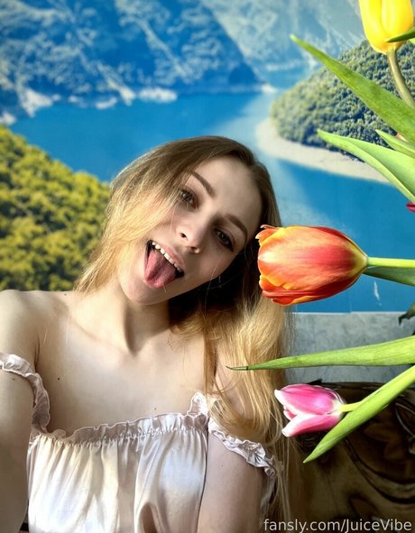 JuiceVibe perfect pornstar pictures