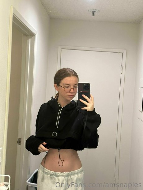 Ashley Suarez nudes model photo