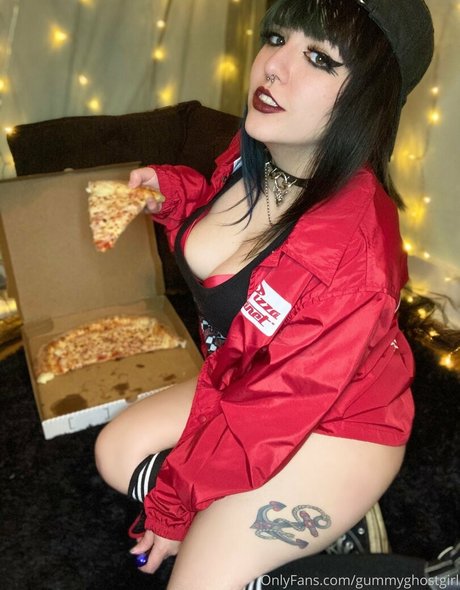 Gummyghostgirl model hd images