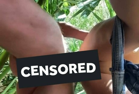 axaxloxiise erotic actress images