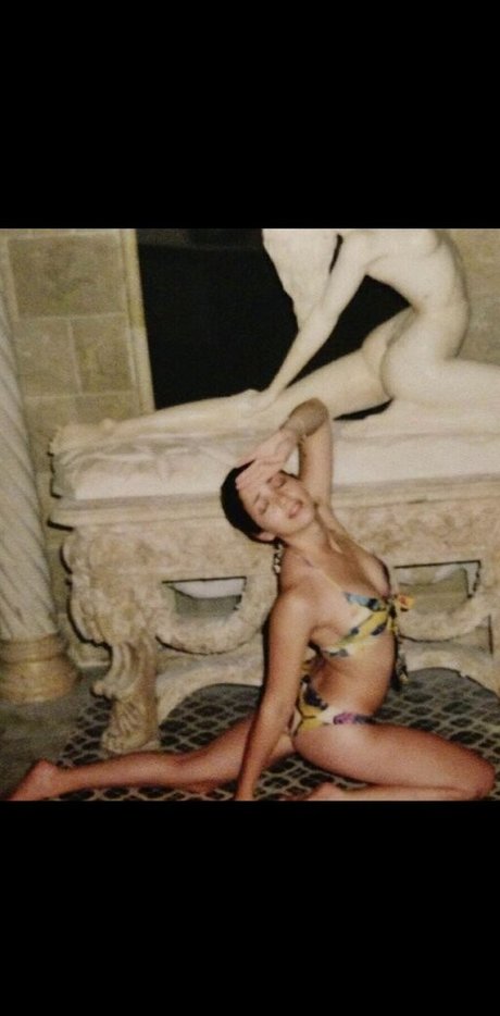 Emily Rudd top actress pics