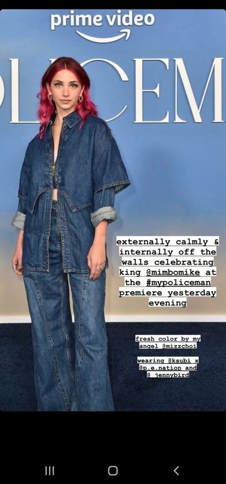 Emily Rudd star hd pictures