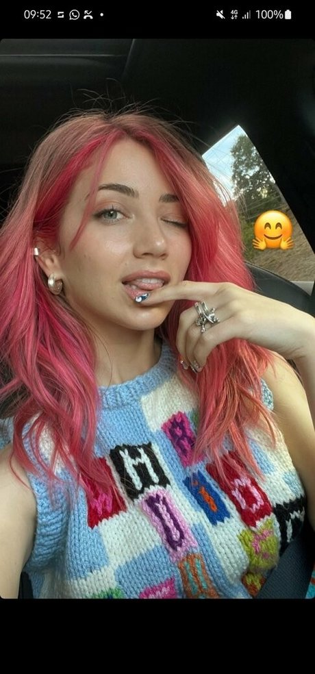 Emily Rudd model nice galleries