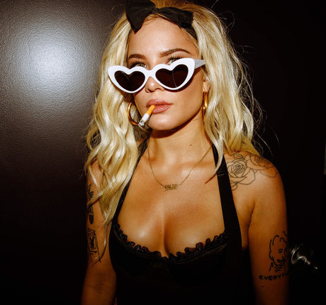 hotwife onlyfans top pic