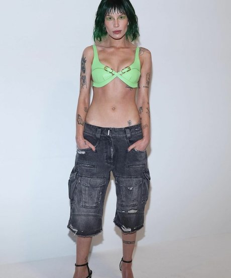 Halsey pornographic model pics