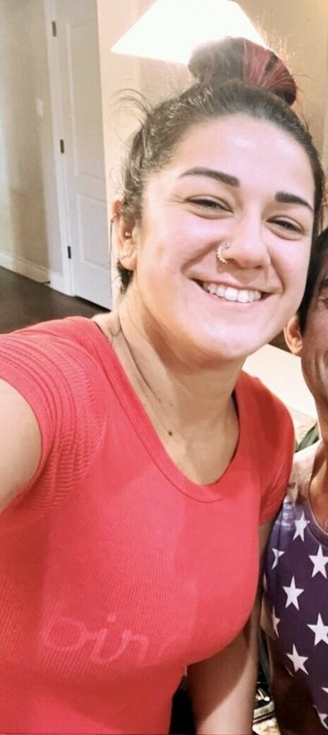 Bayley star adult picture