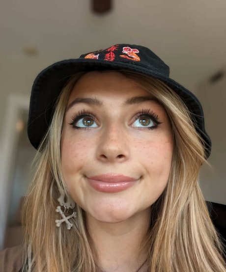 katerino model xxx image