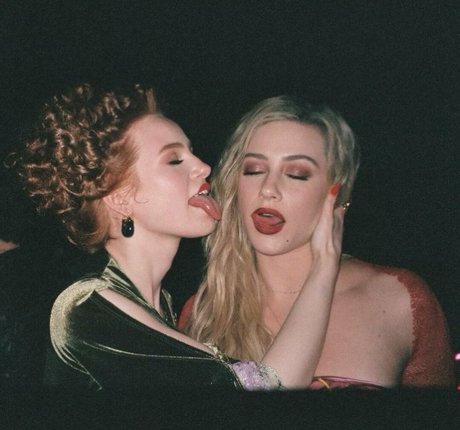 Lili Reinhart star images