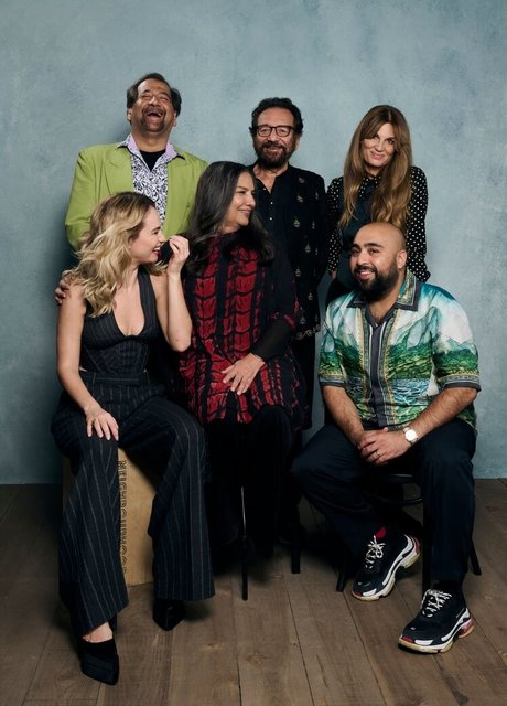 Lily James Profile pic