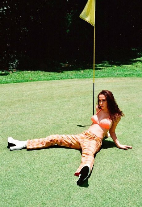 Anuhea Nihipali nude model pic