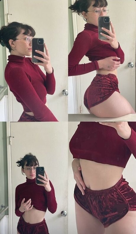 blonde girls onlyfans naked pics