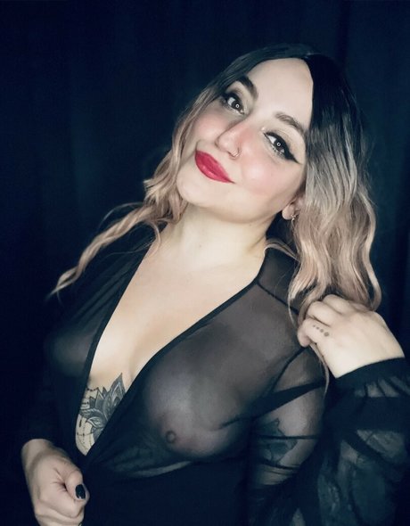 vickyvicious nudes model archive