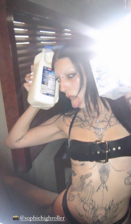 DeathbyRomy pornstar hot pictures