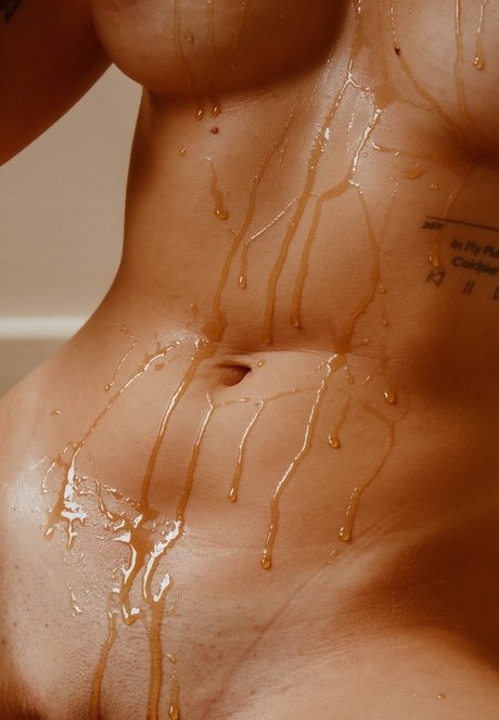 jeans ass onlyfans naked pic