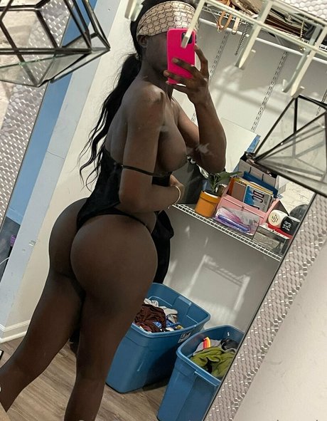 glamazonchanelr star adult img