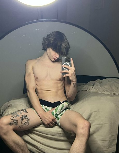 nate shreds best actress pic