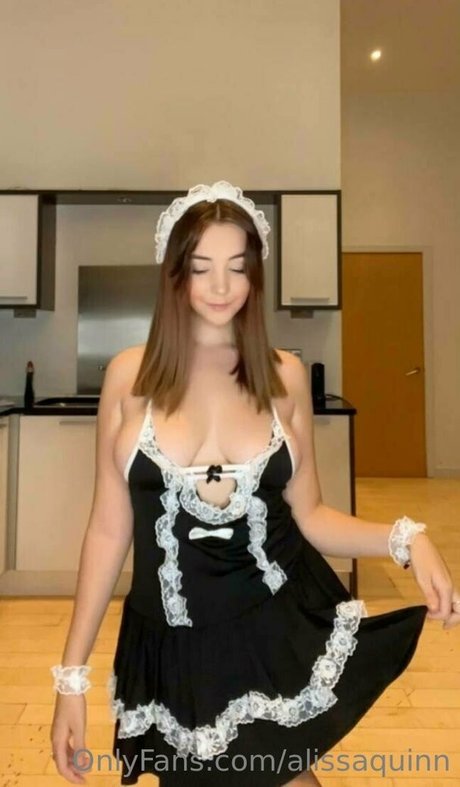 alissaquinn naked pornstar img