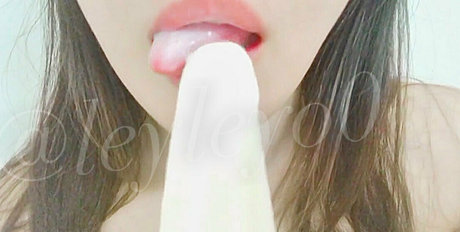 leyleyo0 model pictures