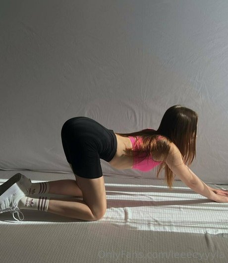 callmelusty high quality actress photos