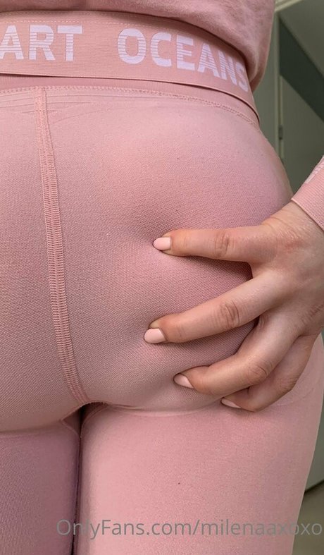 milenaaxoxo model pretty image