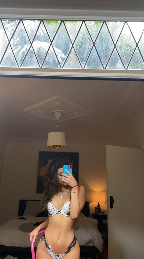 Lucia Colosimo star beautiful pic