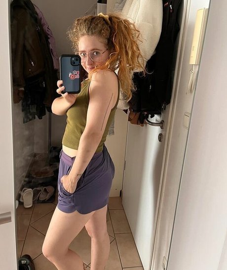 Maryjane Auryn pornographic star photos