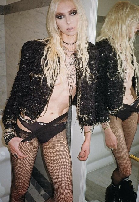Taylor Momsen top actress picture