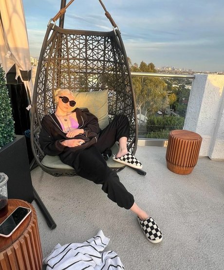 Taylor Momsen beautiful pornstar images