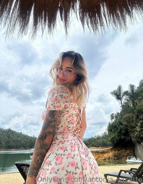 antonia savatto model pornographic pictures