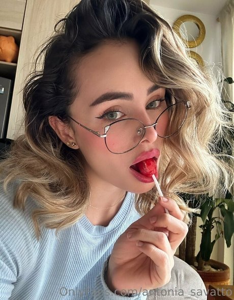 antonia savatto model free images