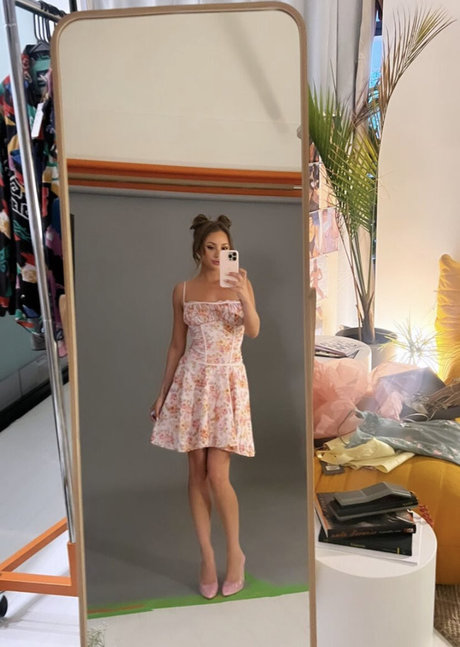 Royalwednesday hot star picture