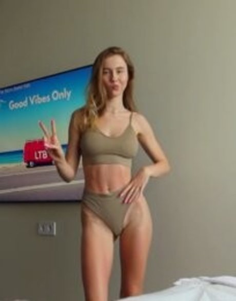 Mary Lvk pornstar naked images