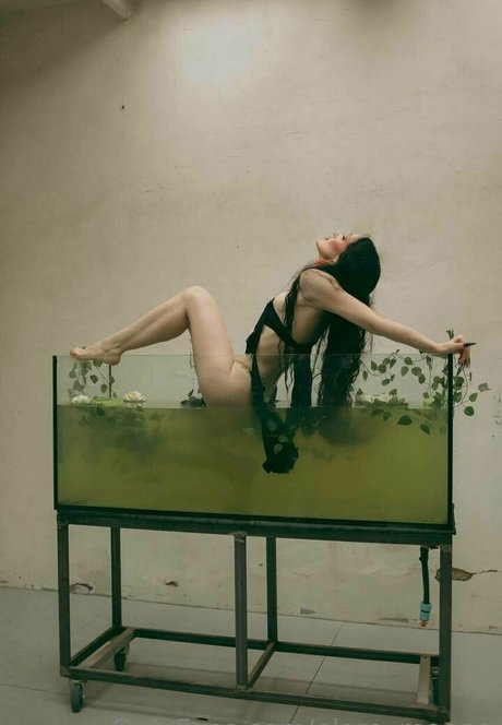 elara moonq hd model photo