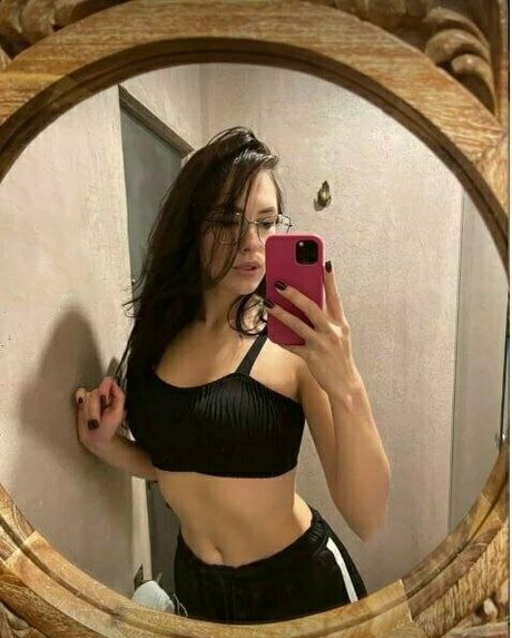 elara moonq sexy model archive