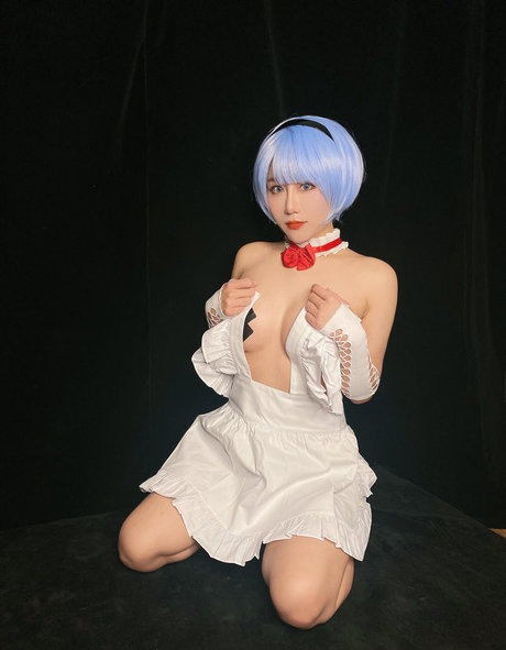 Uying ASMR model naked photos