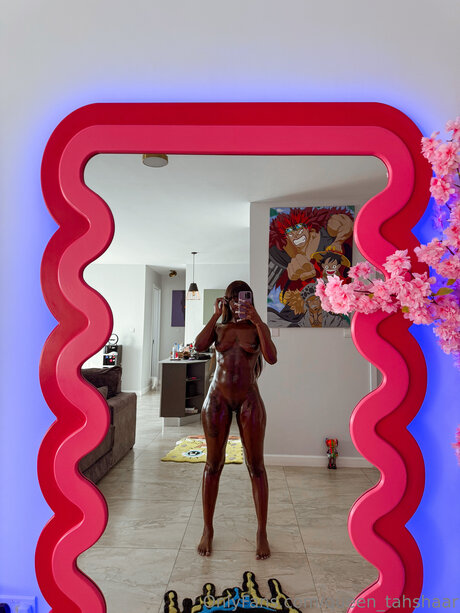 Queen tahshaar model adult galleries