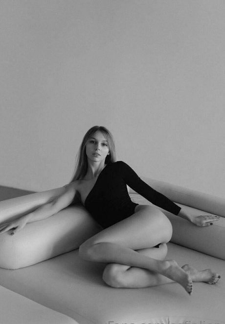 sofialien model pretty photo