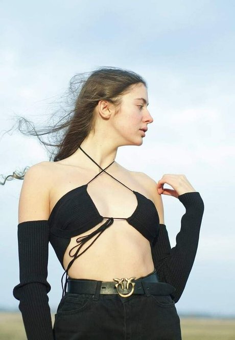 Stefania Deriabina star top galleries