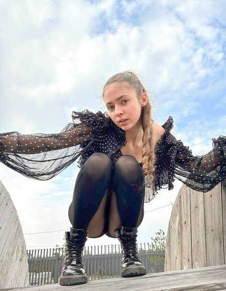 Stefania Deriabina model free pictures