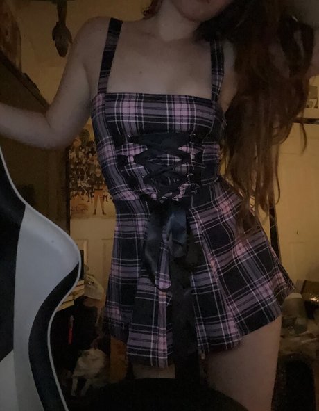 Thqtty porn actress photo