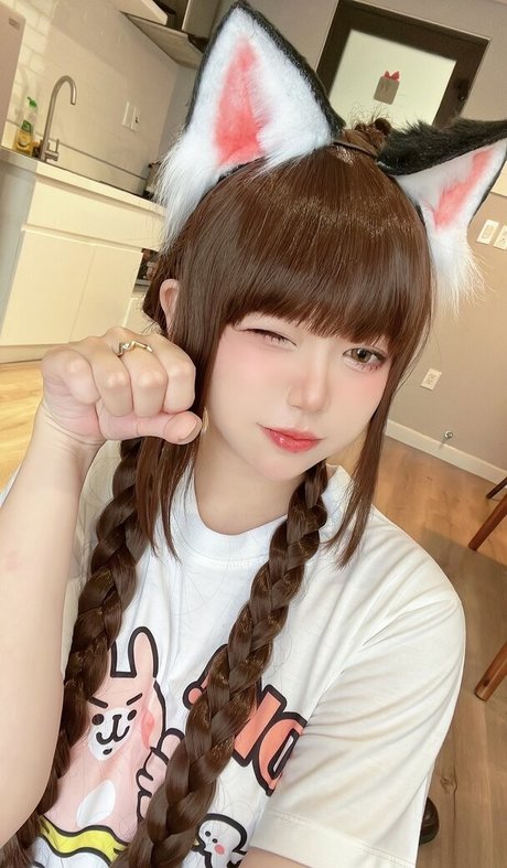 ZinieQ Cosplayer model xxx photo